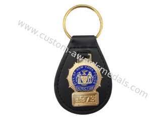 Таможня полиций Нью Йорка персонализировала кожаное Keychain с латунной мягкой эмблемой эмали, покрынным золотом