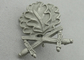 значки сувенира сплава цинка формы листьев 3D, мемориальный значок с перекрестной шпагой с туманный плакировкой никеля