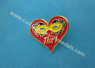 Персонализированный Пин эмали заливки формы мягкий, сформированное сердце значка Пин эпоксидной смолы золота