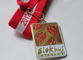Эмаль медали марафона Blokhus мягкая, медь штемпелюя с плакировкой золота, длиной тесемка 2 цветов